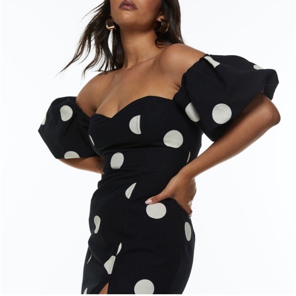 H&M OFF-THE-SHOULDER PUFF-SLEEVED DRESS